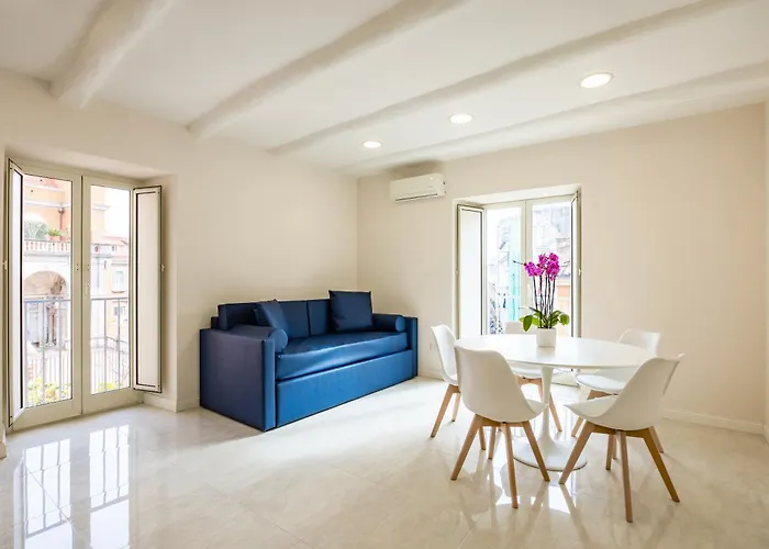 Palazzo Maddaloni Sweet Home By Napoliapartments