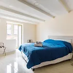 Palazzo Maddaloni Sweet Home By Napoliapartments