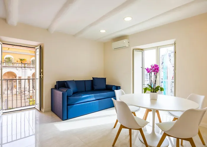 Palazzo Maddaloni Sweet Home By Napoliapartments