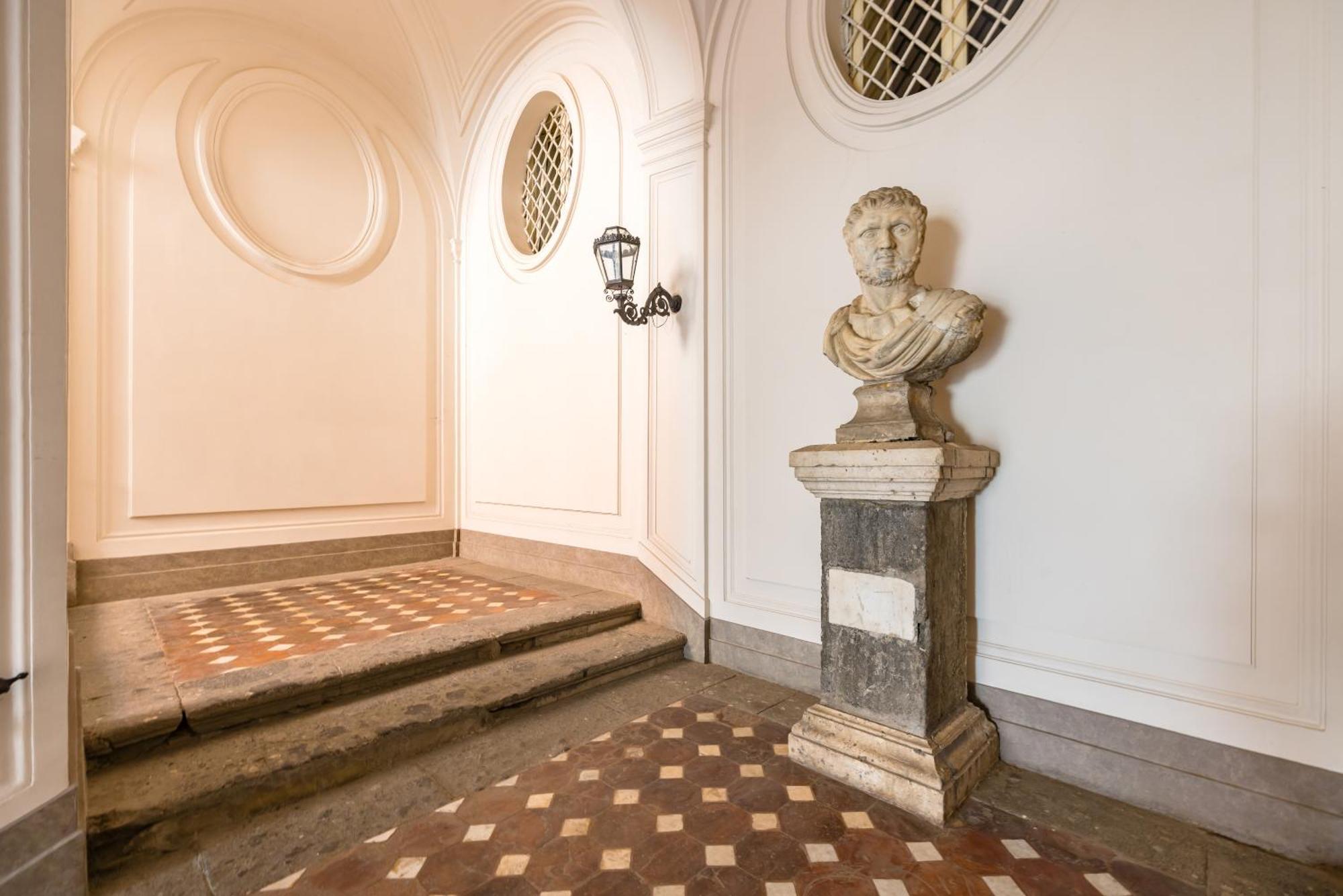 Palazzo Maddaloni Sweet By Napoliapartments * Naples