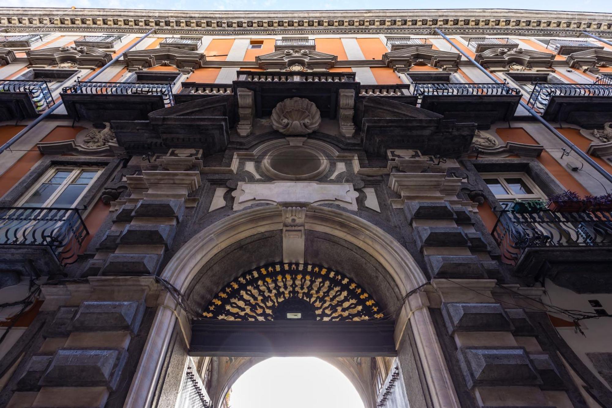 Palazzo Maddaloni Sweet By Napoliapartments *