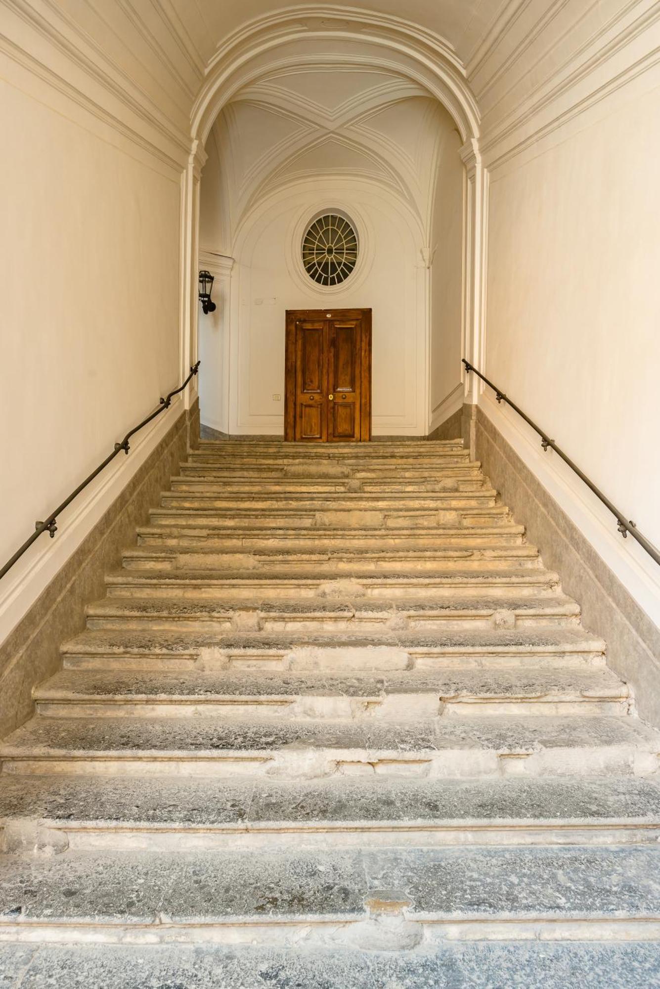 Apartment Palazzo Maddaloni Sweet By Napoliapartments