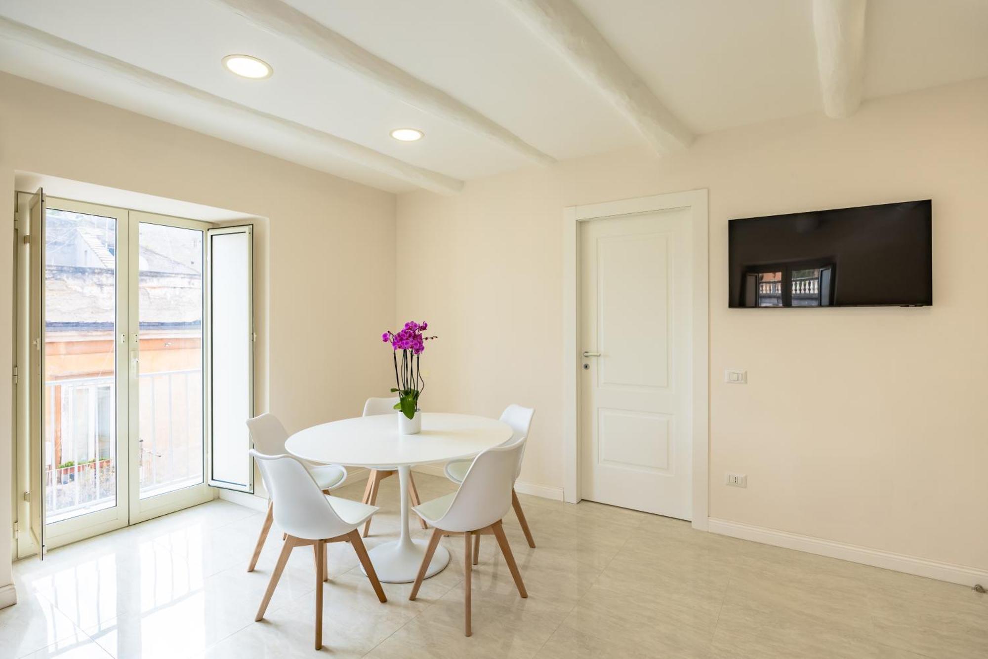 Palazzo Maddaloni Sweet By Napoliapartments *