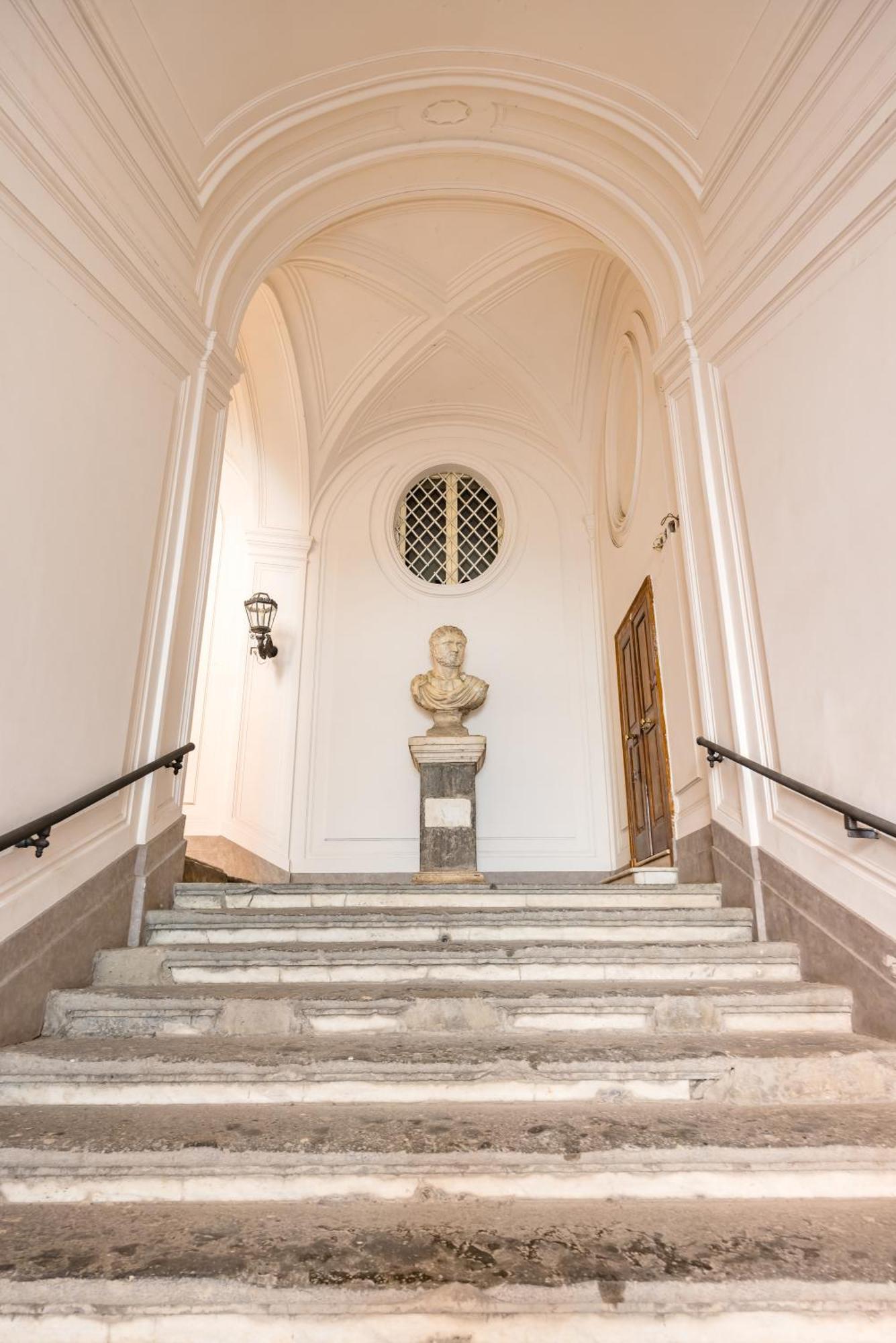 Apartment Palazzo Maddaloni Sweet By Napoliapartments Naples