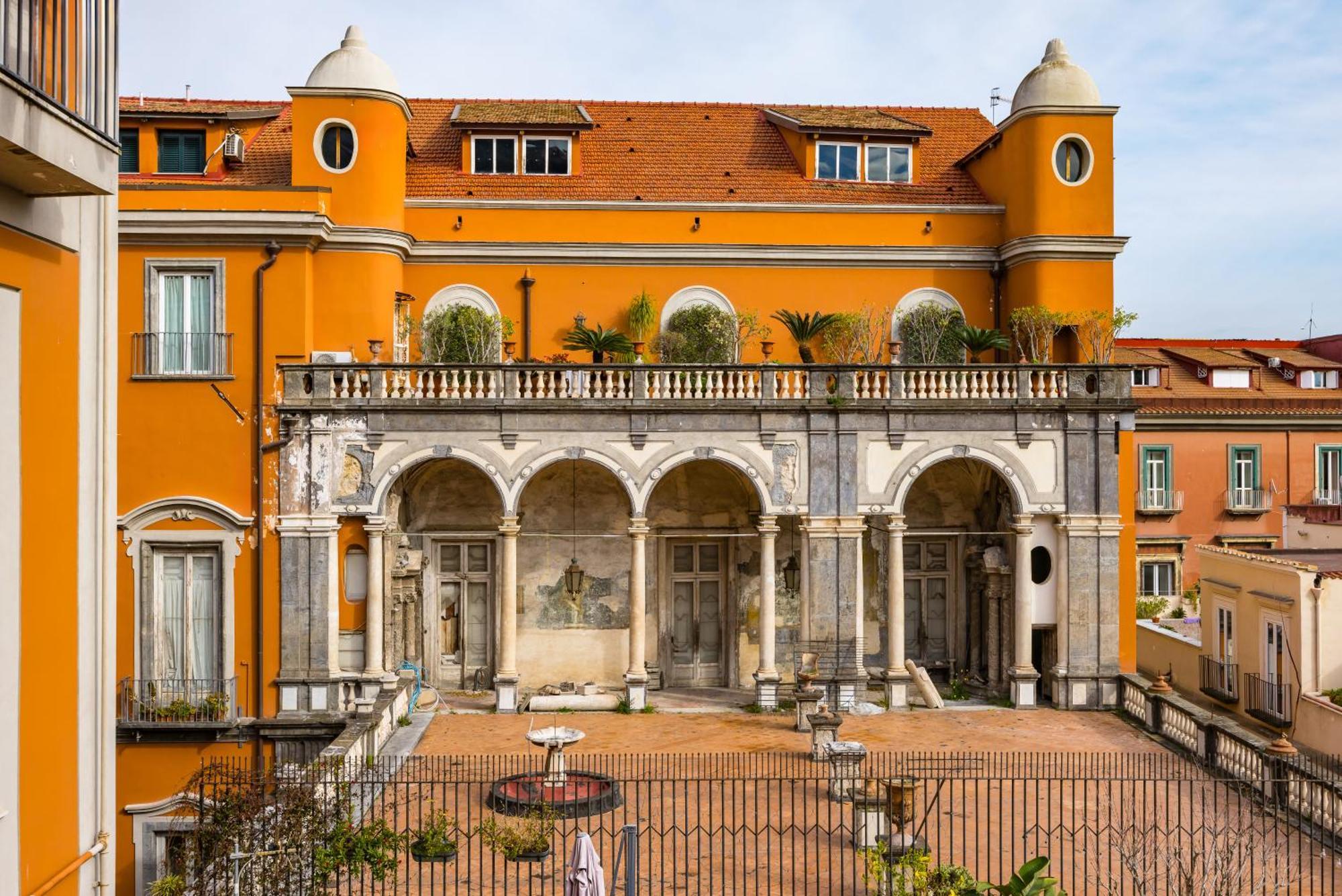Palazzo Maddaloni Sweet By Napoliapartments *