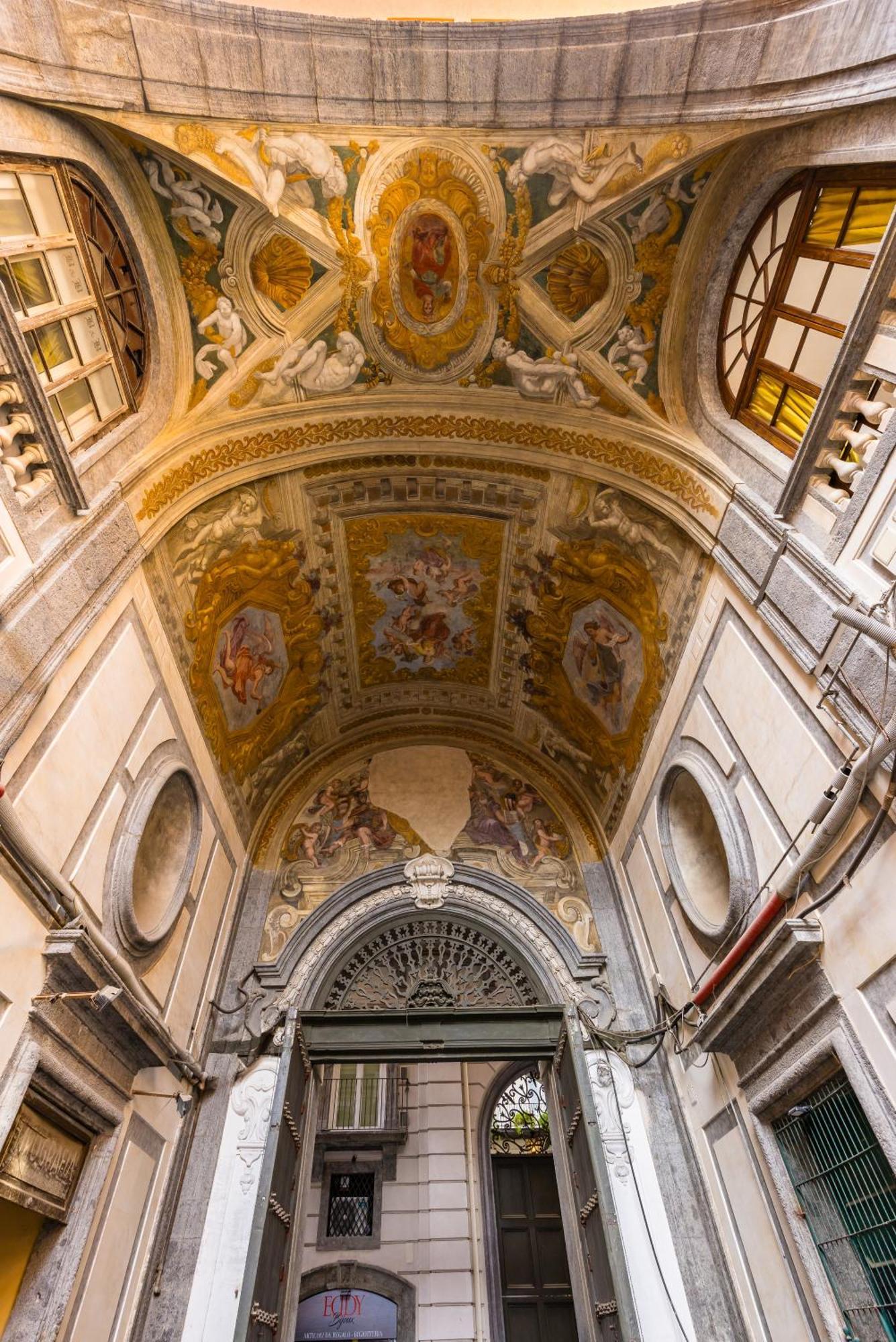 Apartment Palazzo Maddaloni Sweet By Napoliapartments Naples